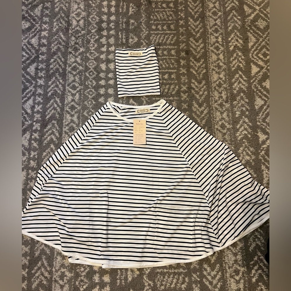 NWT Black and White Striped Nursing Cover (M109)